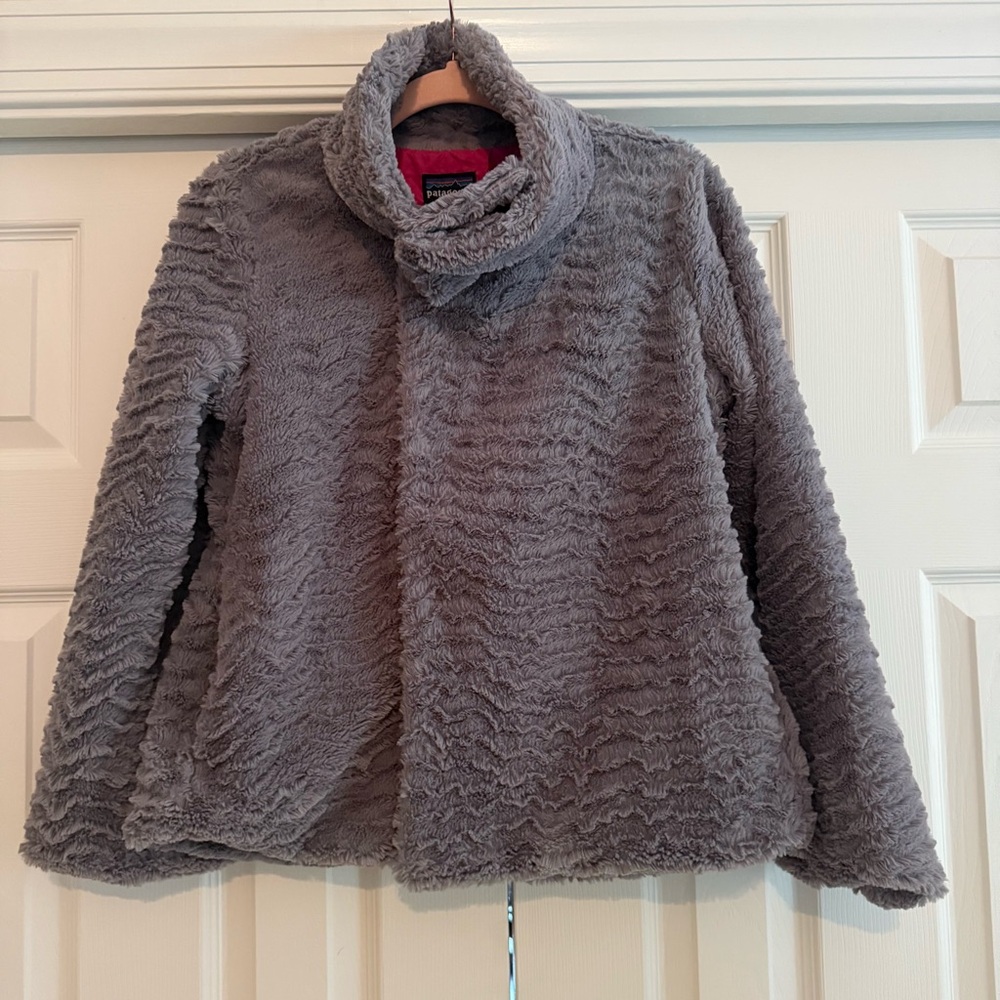 Patagonia Women’s Pelage Faux Fur Swing Jacket size Small